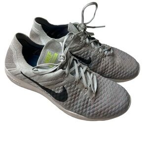 Nike Women’s Free TR Flyknit 2 Stretch Gray Running Shoes Sneakers Size 9.5